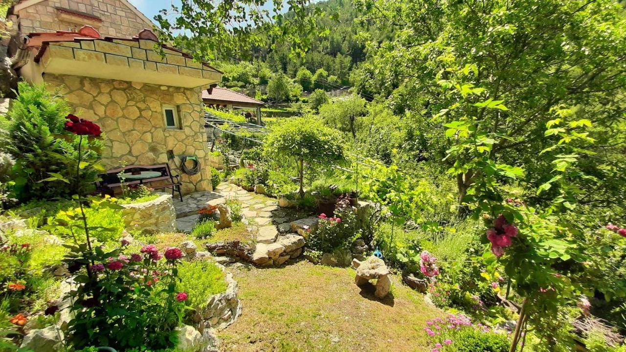 Holiday Home With A Private Pool Podspilje  Extérieur photo