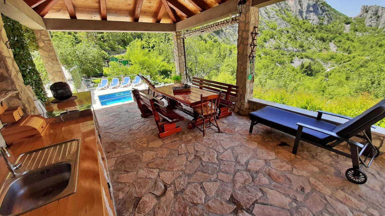 Holiday Home With A Private Pool Podspilje  Extérieur photo
