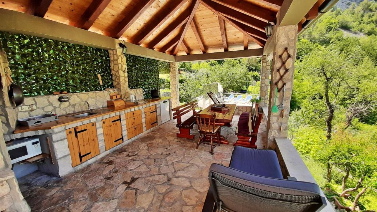 Holiday Home With A Private Pool Podspilje  Extérieur photo