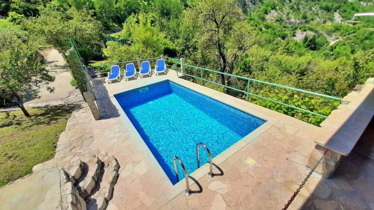 Holiday Home With A Private Pool Podspilje  Extérieur photo